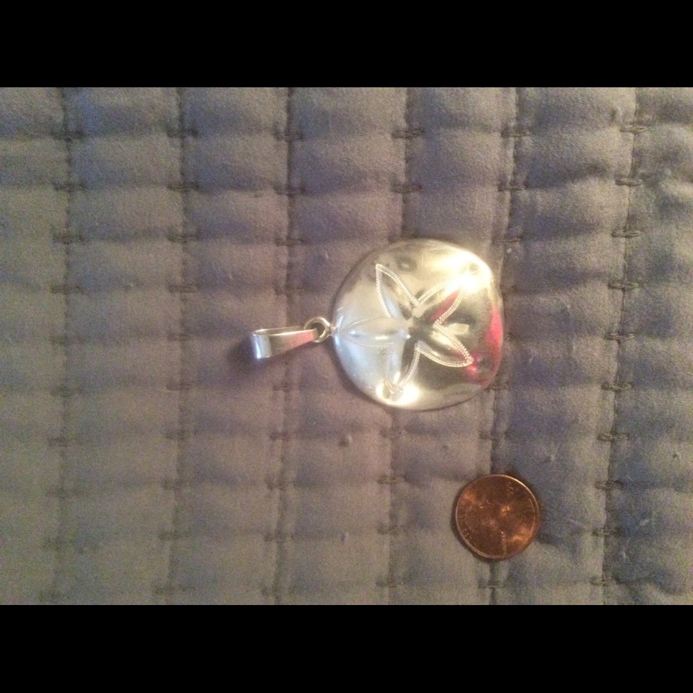 Large Silver 925 sand dollar pendant